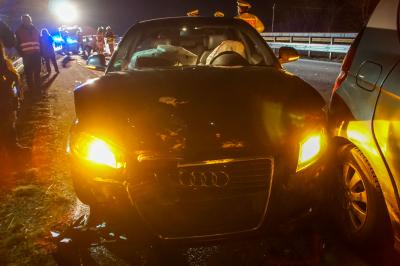 Filderstadt: Schwerer Unfall auf der B27 mit drei beteiligten PKW